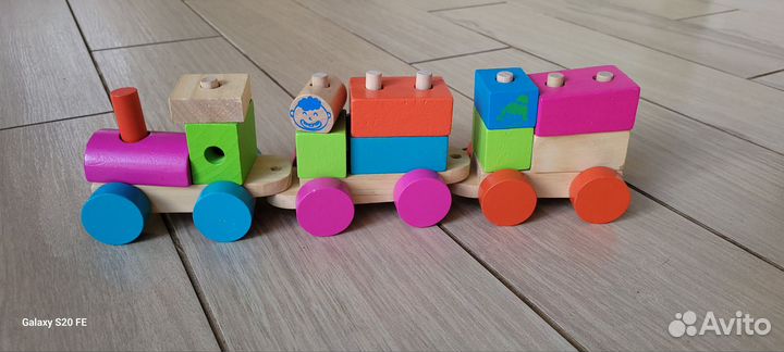 Деревянный паравозик