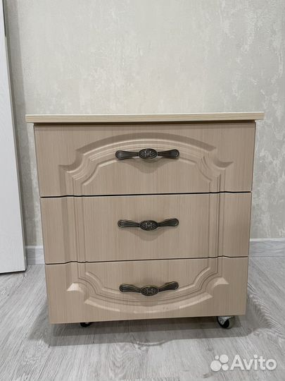 Тумба выкатная