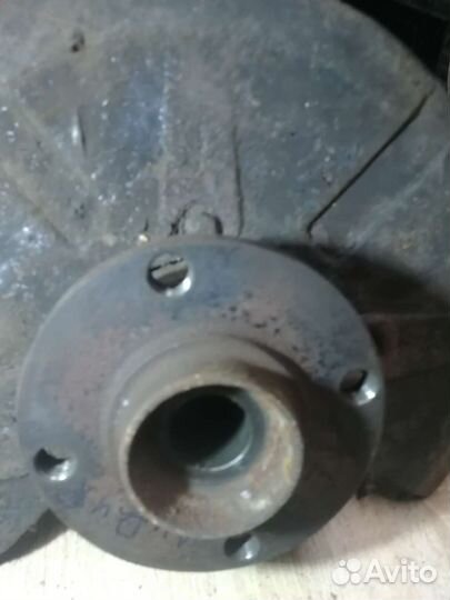 Поворотный кулак со ступицей audi 80 b3
