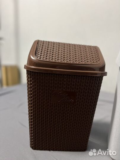 Два Мусорных контейнера новые цена за два