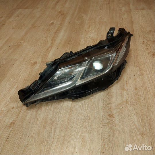 Фара LED левая Toyota Camry XV 70 2020-2022