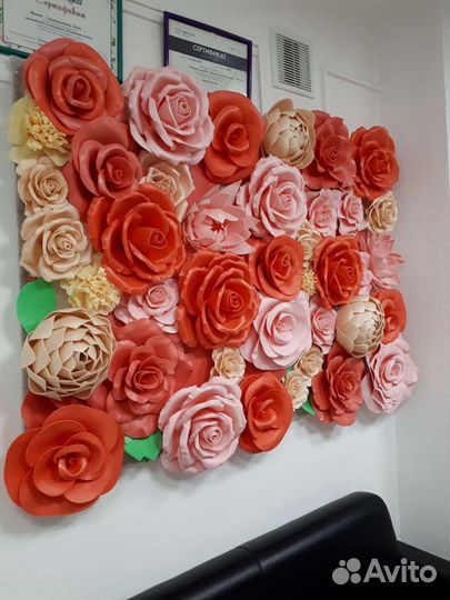 Панно из цветов на стену, фотозона