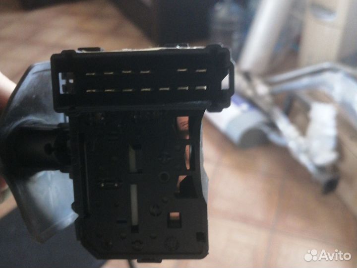 Подрулевой переключатель левый Renault Sandero I