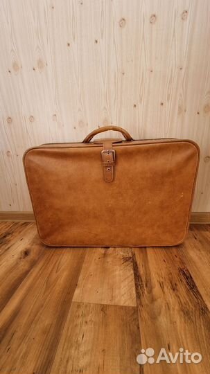 Ретро чемодан