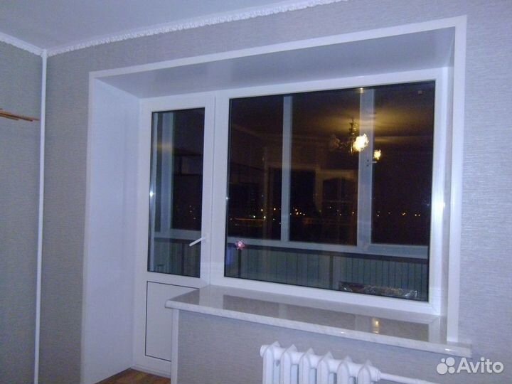 Дверь на балкон с панорамным окном