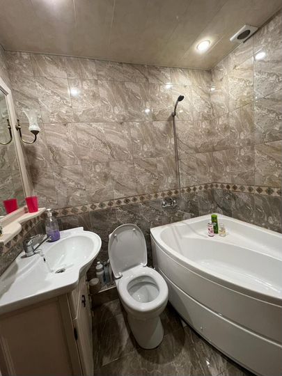 2-к. квартира, 84 м², 6/12 эт.