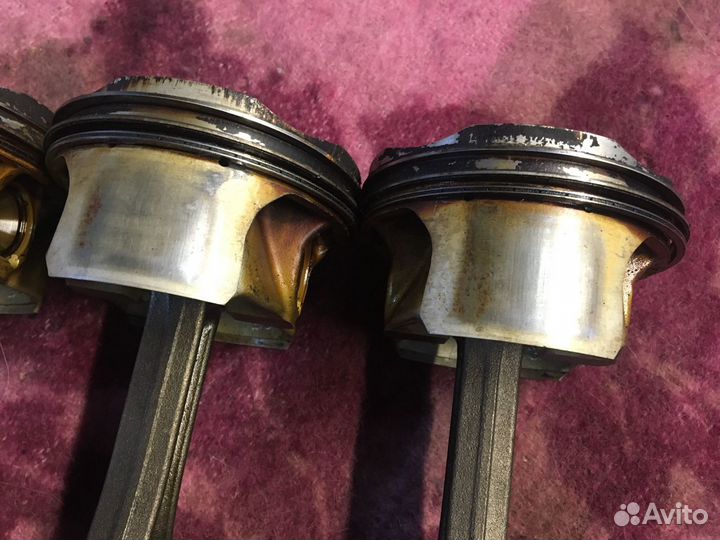 Поршень с шатуном бмв Н63 4.4