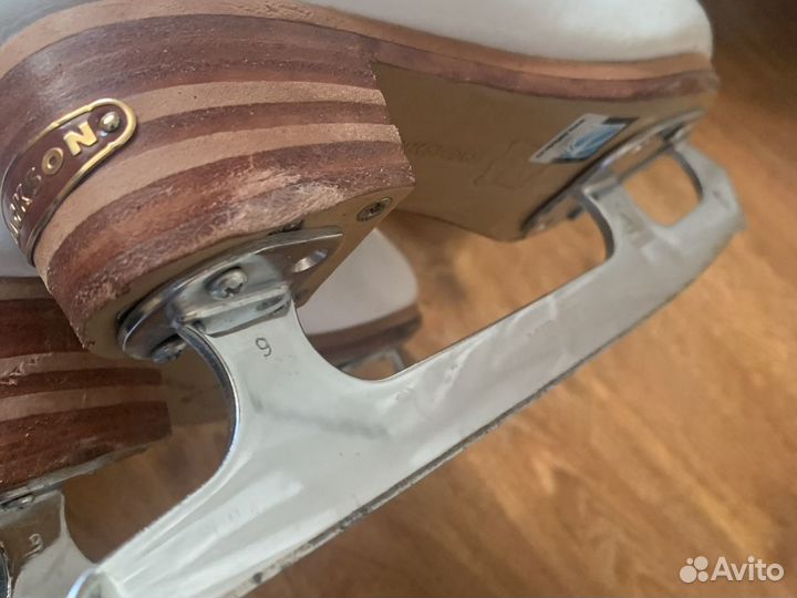 Коньки фигурные Jackson Elle DJ 2130