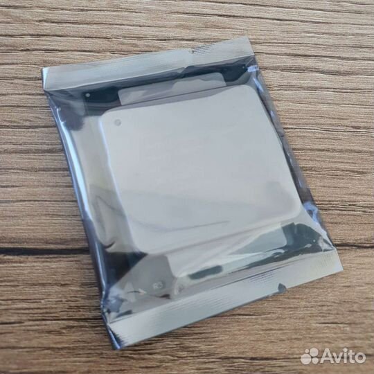 Процессор Intel Xeon E5 2680v3