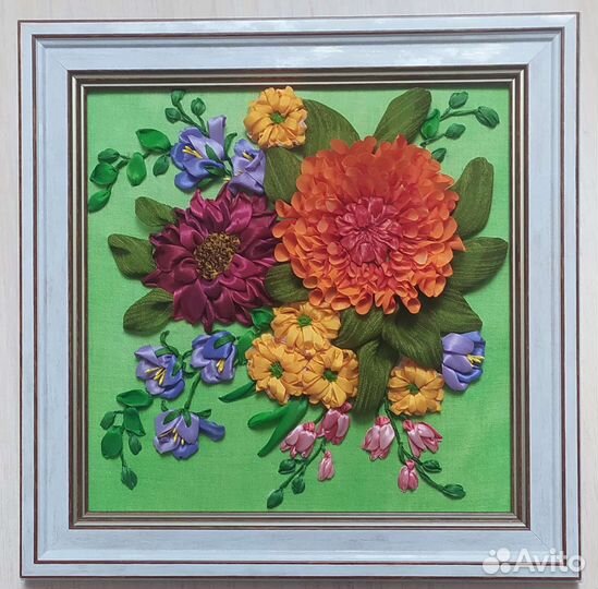 Картины, вышитые лентами