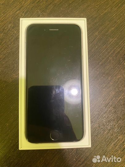 Телефон iPhone 6s