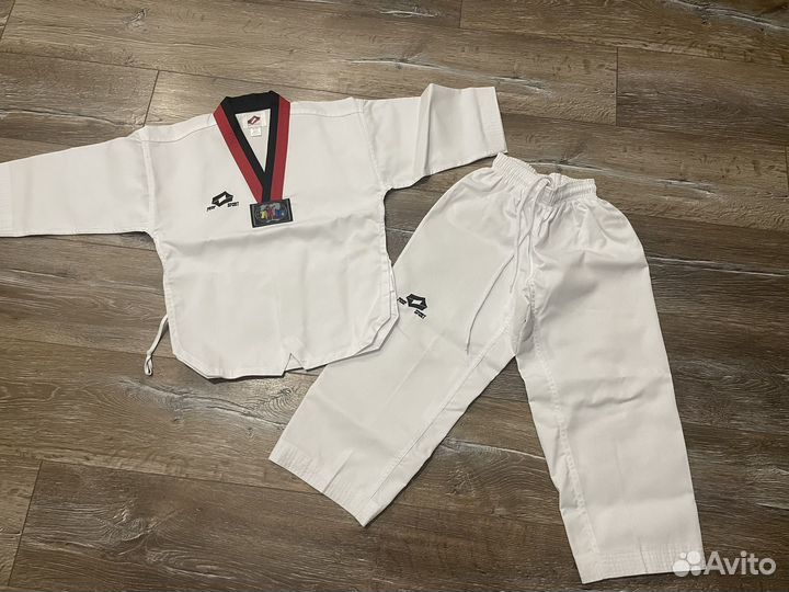 Кимоно для тхэквондо