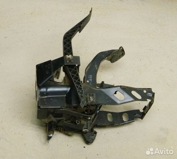 Педальный узел VW Golf 3 1.8