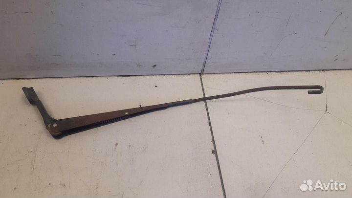 Поводок стеклоочистителя задний Mazda Familia