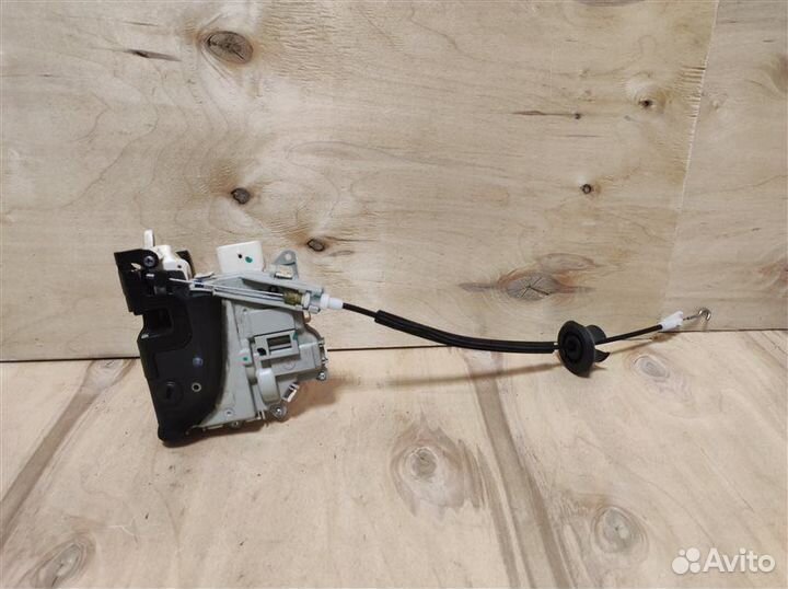 Замок двери задний правый Audi A4 B8