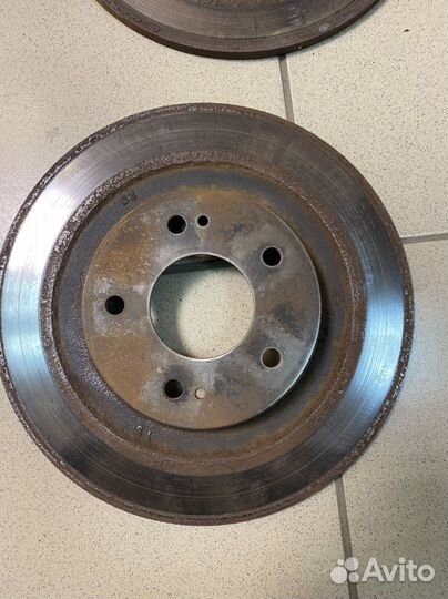 Продаю диски тормозные на Аутлендер