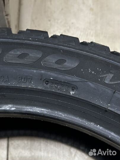 Maxtrek Trek M900 Ice 275/45 R21 110H