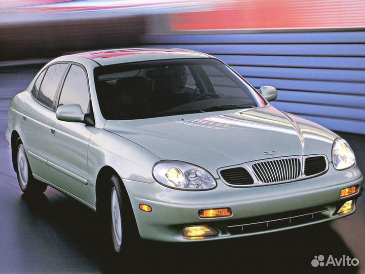 Лобовое стекло на Daewoo Leganza 97-08г