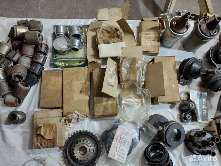 Запчасти на москвич