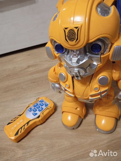 Игрушка робот