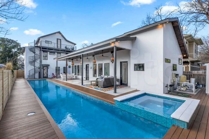 Гостиница с нескромным доходом