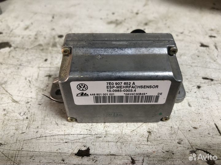 Датчик ускорения Volkswagen Touareg 1