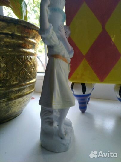 Статуэтка антикварная