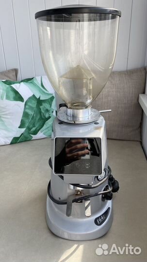 Кофемолка электрическая жерновая