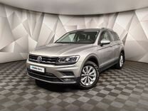 Volkswagen Tiguan 2.0 AMT, 2017, 124 370 км, с пробегом, цена 2 439 000 руб.