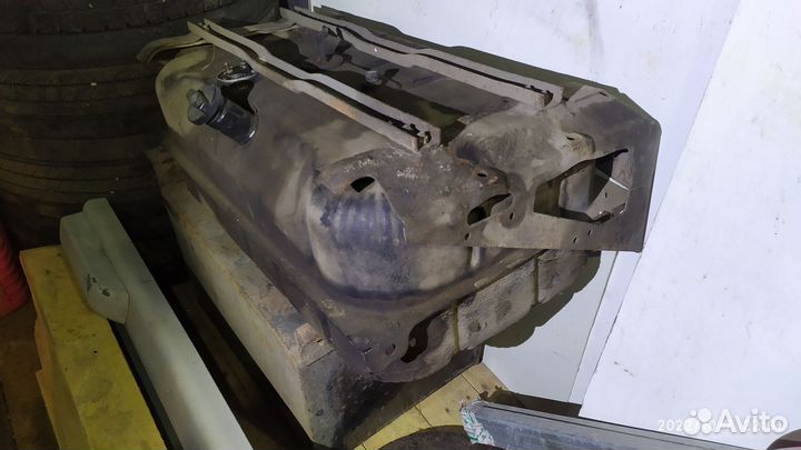 Топливный бак Газ