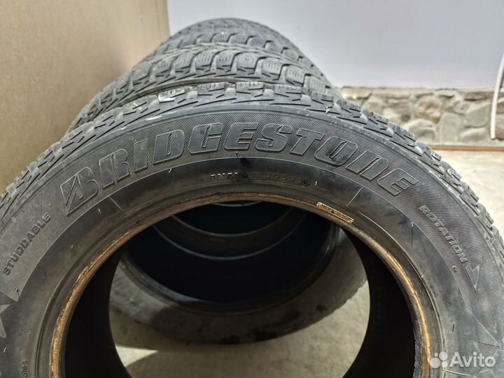 Bridgestone Ice Cruiser 5000 215/60 R16 95T