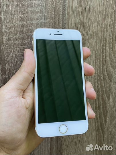 Телефон iPhone 7