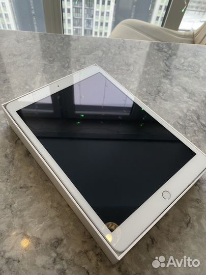 iPad 10.2