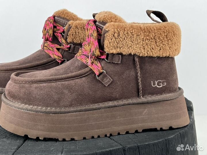 Ботинки UGG Funkarra Cabin Cuff Chocolate