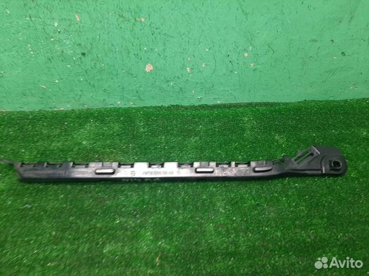 Кронштейн бампера заднего правый Mercedes Benz E