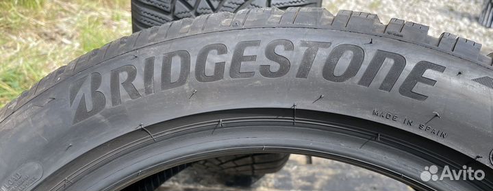 Bridgestone Blizzak LM-005 235/50 R19