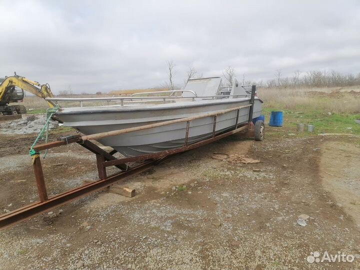 Тунец с двумя моторами