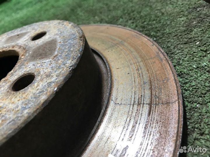 Тормозной диск задний левый Ford Focus 2 qqdb 2006