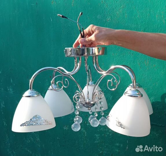 Продаю люстры