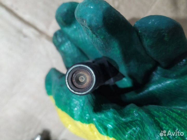 Топливная форсунка Peugeot 1.4 01F002A KFW