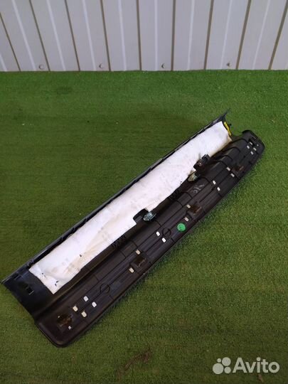 Накладка на порог задняя правая Hyundai Equus 3.8