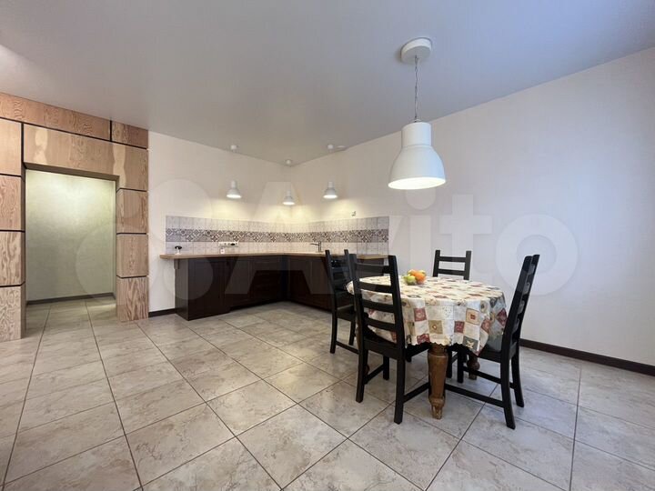 Дом 180 м² на участке 15 сот.