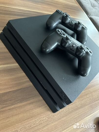 Sony playstation 4 PRO 1tb