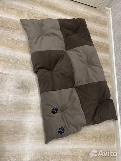 Лежанка для большой собаки