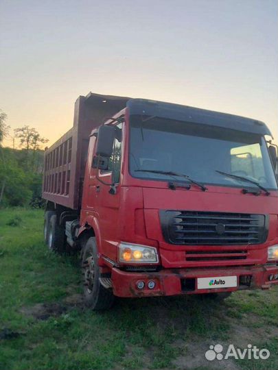 Sinotruk ZZ3251C, 2011