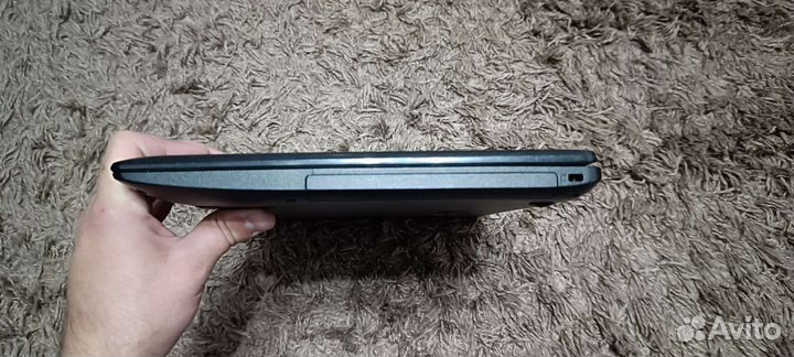 Ноутбук asus R515M