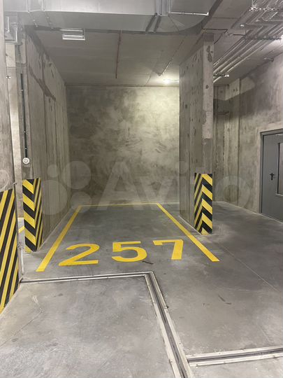 Машиноместо, 14 м²