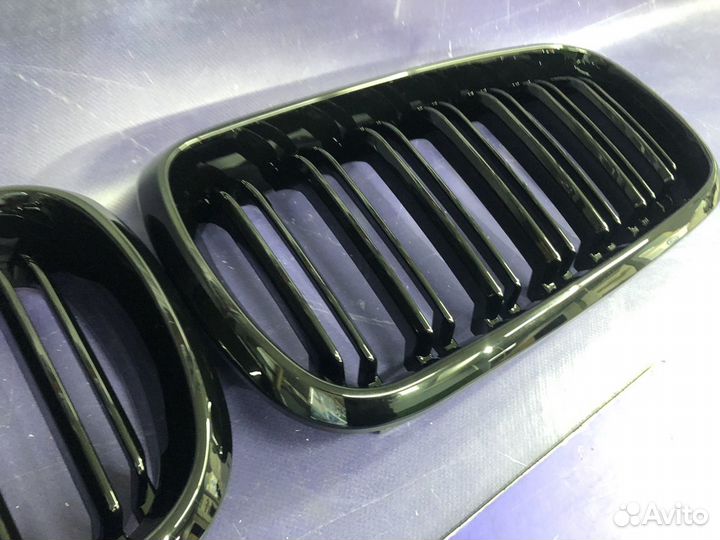 Решетка радиатора BMW X6 F16 M стиль черный глянец