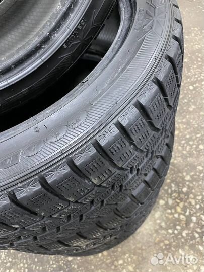 Goodyear Ice Navi 6 215/45 R17