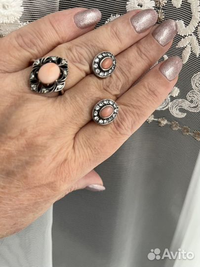 Серебряный комплект с кораллом и цирконом